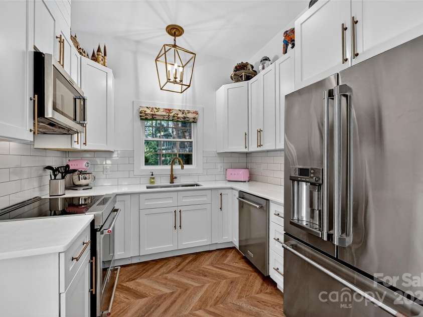 10840 Bay Hill Club Drive, Charlotte, NC 28277.  MLS# CAR4315497, YatesRealty ID 2298. 