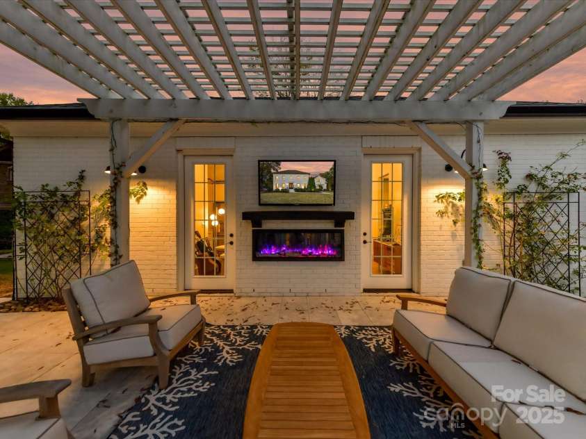 10840 Bay Hill Club Drive, Charlotte, NC 28277.  MLS# CAR4315497, YatesRealty ID 2298. 