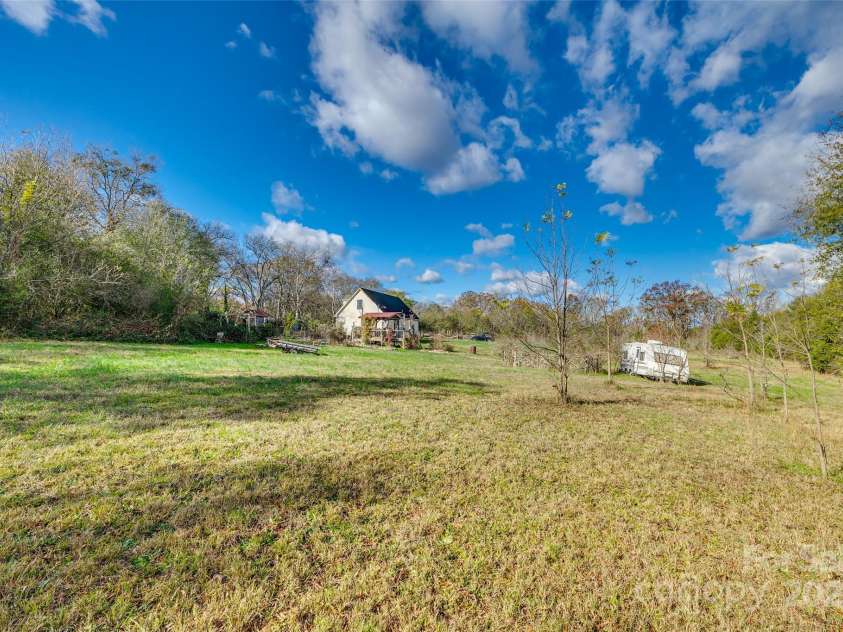 2331 Gill Jordan Road, Chester, SC 29706.  MLS# CAR4234110, YatesRealty ID 2298. 