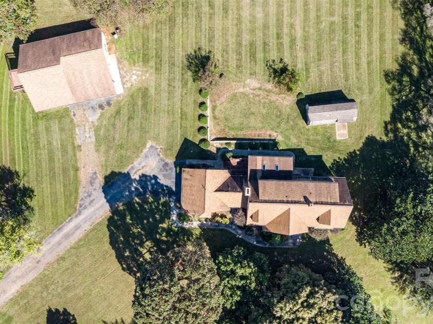 475 Baymount Drive, Statesville, NC 28625.  MLS# CAR4429382, YatesRealty ID 2298. 