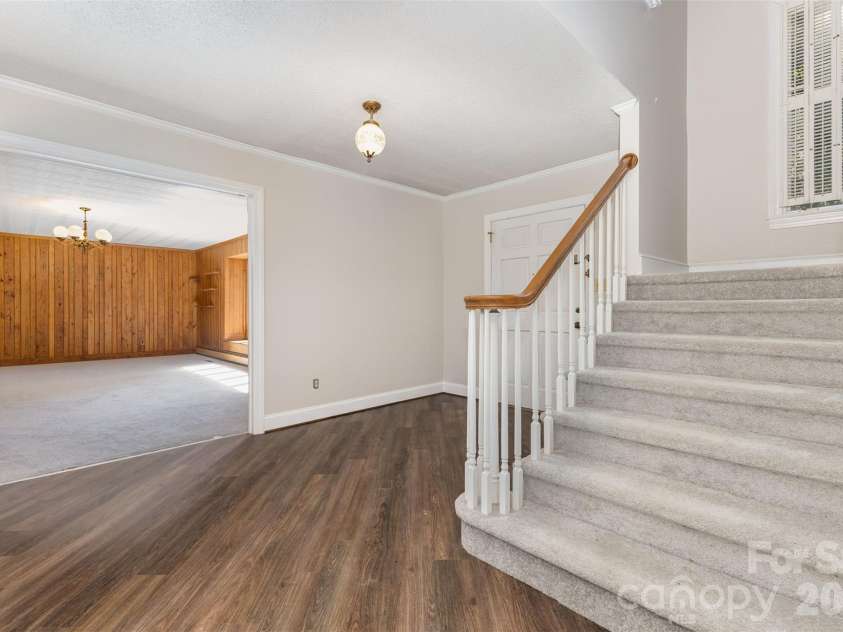 475 Baymount Drive, Statesville, NC 28625.  MLS# CAR4429382, YatesRealty ID 2298. 