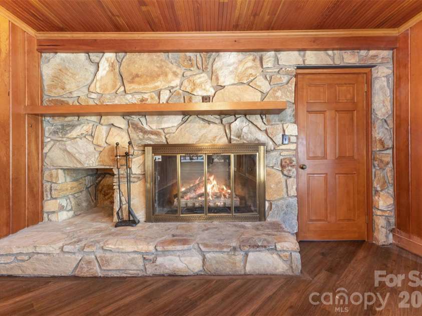 475 Baymount Drive, Statesville, NC 28625.  MLS# CAR4429382, YatesRealty ID 2298. 