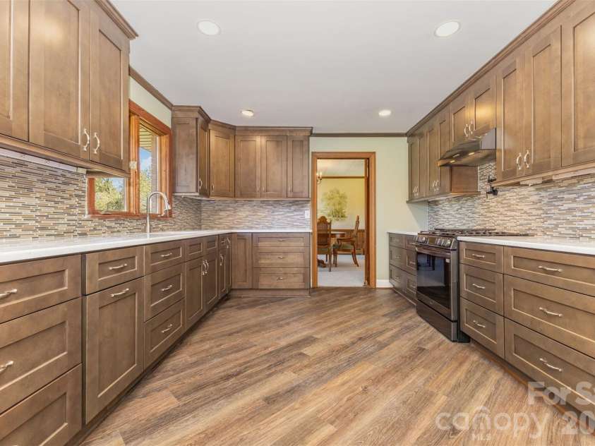 475 Baymount Drive, Statesville, NC 28625.  MLS# CAR4429382, YatesRealty ID 2298. 