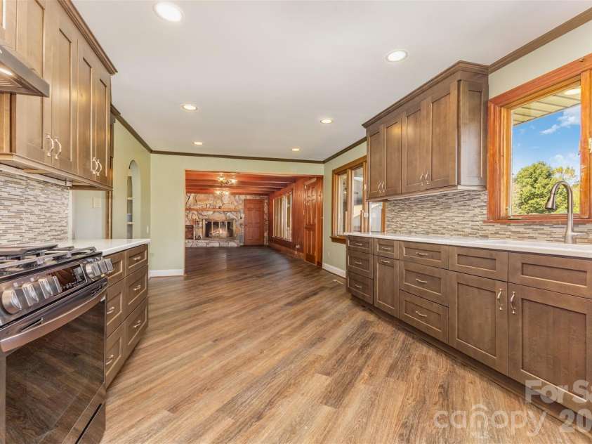 475 Baymount Drive, Statesville, NC 28625.  MLS# CAR4429382, YatesRealty ID 2298. 