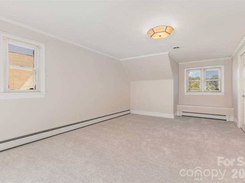 475 Baymount Drive, Statesville, NC 28625.  MLS# CAR4429382, YatesRealty ID 2298. 
