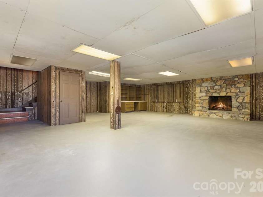 475 Baymount Drive, Statesville, NC 28625.  MLS# CAR4429382, YatesRealty ID 2298. 