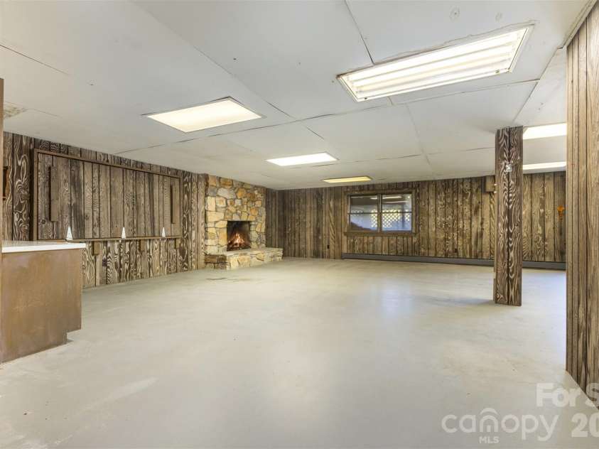 475 Baymount Drive, Statesville, NC 28625.  MLS# CAR4429382, YatesRealty ID 2298. 