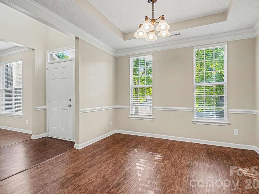 6817 Reedy Creek Road, Charlotte, NC 28215.  MLS# CAR4372602, YatesRealty ID 22981. 