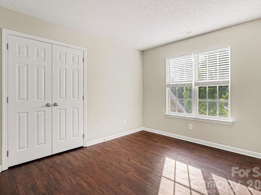 6817 Reedy Creek Road, Charlotte, NC 28215.  MLS# CAR4372602, YatesRealty ID 22981. 