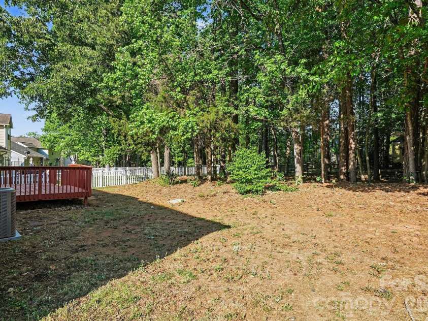 6817 Reedy Creek Road, Charlotte, NC 28215.  MLS# CAR4372602, YatesRealty ID 22981. 