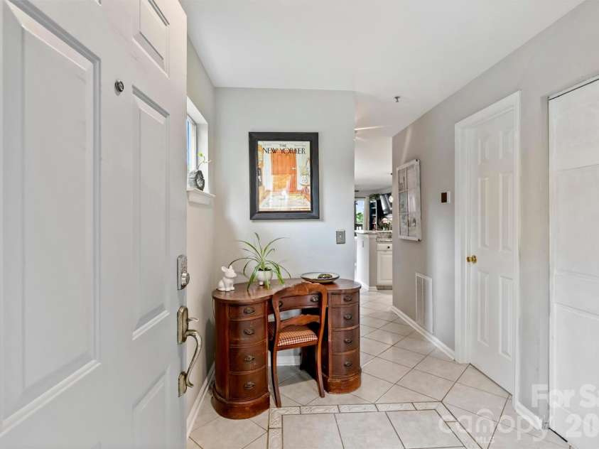 702 Southwest Drive, Davidson, NC 28036.  MLS# CAR4378717, YatesRealty ID 22982. 