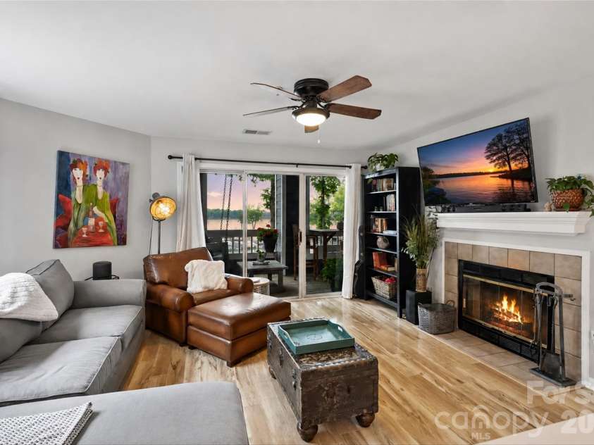 702 Southwest Drive, Davidson, NC 28036.  MLS# CAR4378717, YatesRealty ID 22982. 