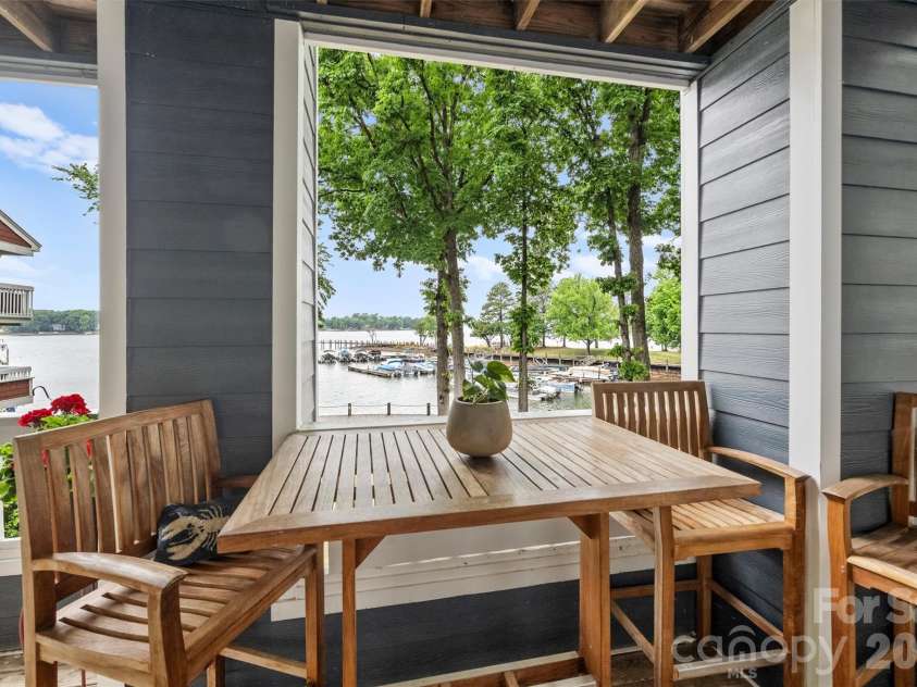 702 Southwest Drive, Davidson, NC 28036.  MLS# CAR4378717, YatesRealty ID 22982. 