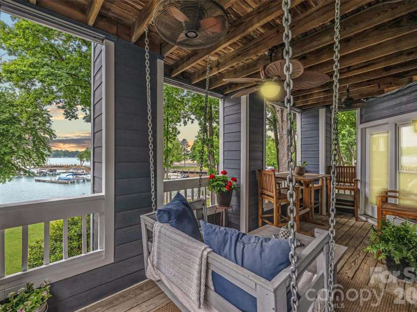 702 Southwest Drive, Davidson, NC 28036.  MLS# CAR4378717, YatesRealty ID 22982. 