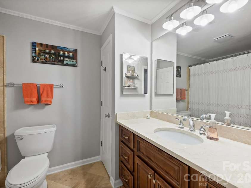 702 Southwest Drive, Davidson, NC 28036.  MLS# CAR4378717, YatesRealty ID 22982. 