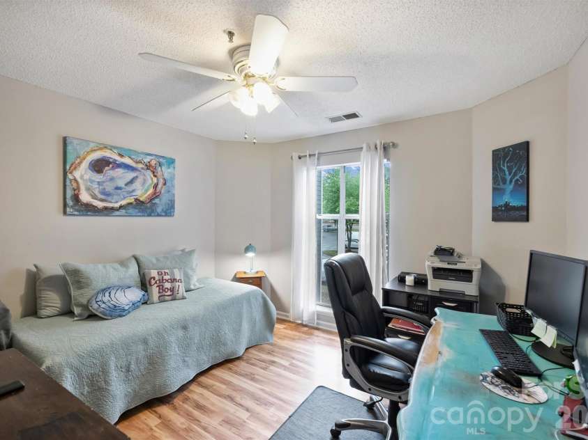 702 Southwest Drive, Davidson, NC 28036.  MLS# CAR4378717, YatesRealty ID 22982. 