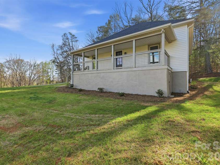 600 Linneys Mountain Road, Taylorsville, NC 28681.  MLS# CAR4363064, YatesRealty ID 22983. 