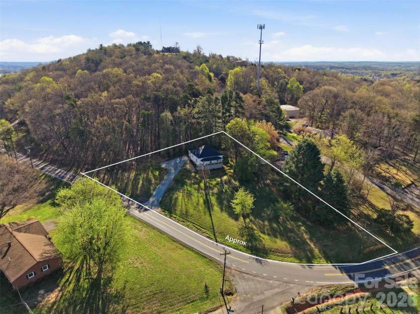 600 Linneys Mountain Road, Taylorsville, NC 28681.  MLS# CAR4363064, YatesRealty ID 22983. 