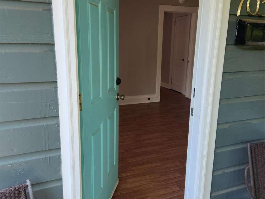 703/705 Smith Street, Kannapolis, NC 28083.  MLS# CAR4275773, YatesRealty ID 22983. Come on in! Left side of duplex, 703