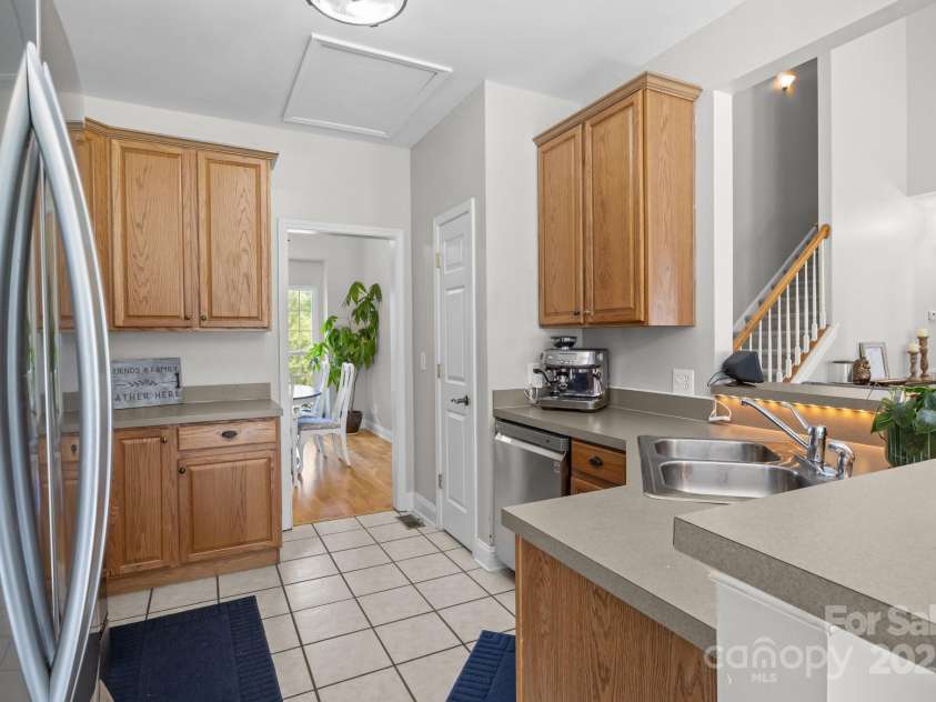 2019 Lynmore Drive, Sherrills Ford, NC 28673.  MLS# CAR4271596, YatesRealty ID 22984. 