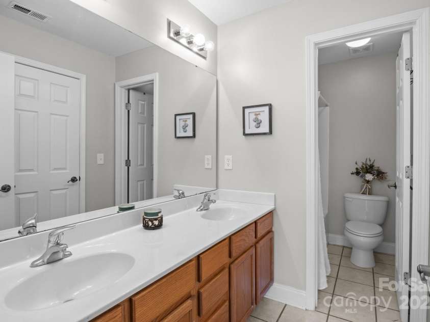 2019 Lynmore Drive, Sherrills Ford, NC 28673.  MLS# CAR4271596, YatesRealty ID 22984. 