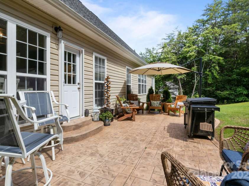 2019 Lynmore Drive, Sherrills Ford, NC 28673.  MLS# CAR4271596, YatesRealty ID 22984. 