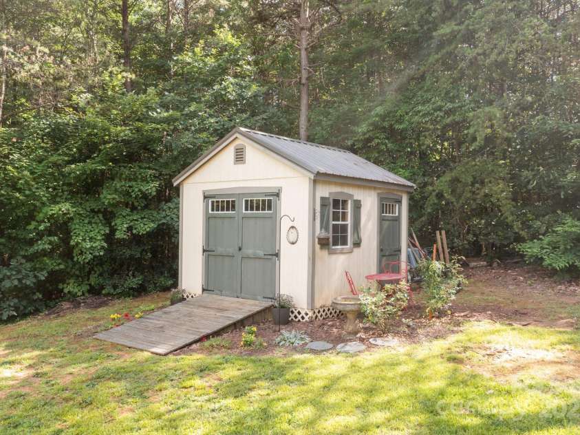 2019 Lynmore Drive, Sherrills Ford, NC 28673.  MLS# CAR4271596, YatesRealty ID 22984. 