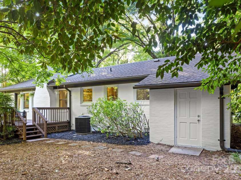 3519 Campbell Drive, Charlotte, NC 28205.  MLS# CAR4272227, YatesRealty ID 22985. 