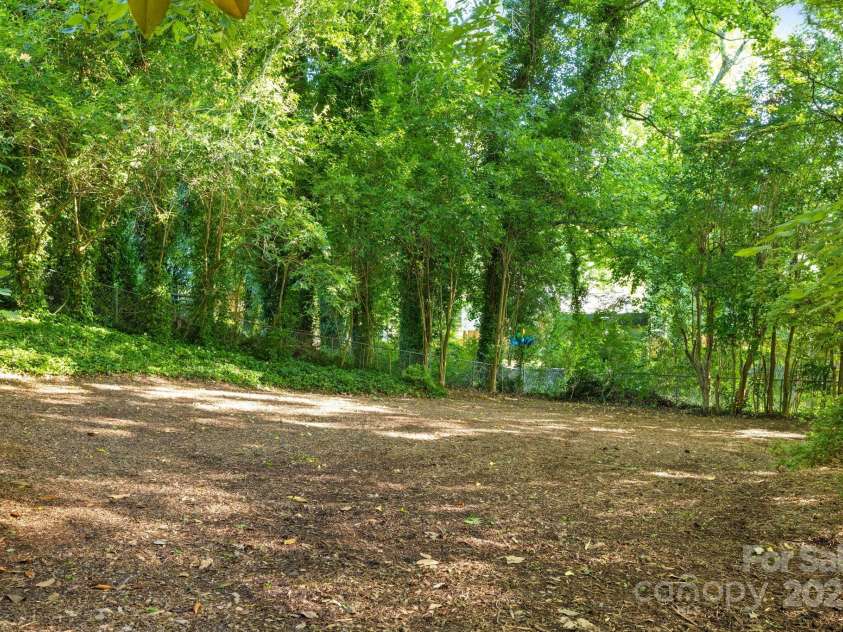 3519 Campbell Drive, Charlotte, NC 28205.  MLS# CAR4272227, YatesRealty ID 22985. 