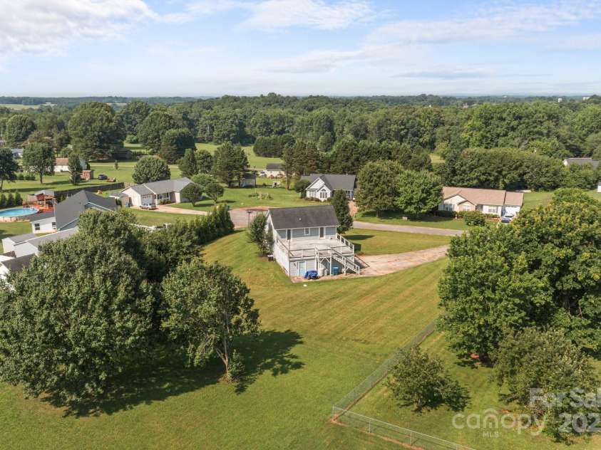 2268 Bay Court, Newton, NC 28658.  MLS# CAR4275237, YatesRealty ID 22986. 