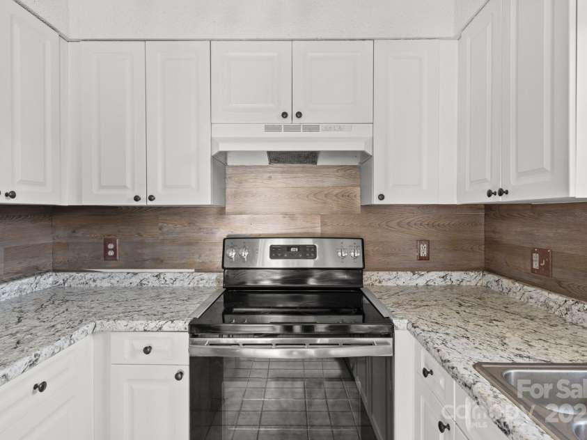 2268 Bay Court, Newton, NC 28658.  MLS# CAR4275237, YatesRealty ID 22986. 