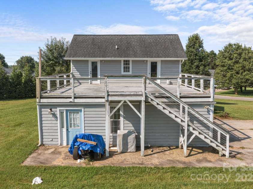2268 Bay Court, Newton, NC 28658.  MLS# CAR4275237, YatesRealty ID 22986. 