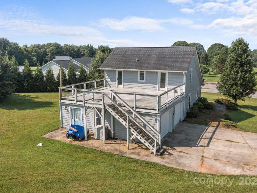 2268 Bay Court, Newton, NC 28658.  MLS# CAR4275237, YatesRealty ID 22986. 