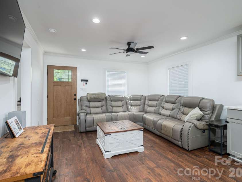 304 Margie Street, Belmont, NC 28012.  MLS# CAR4366449, YatesRealty ID 22986. 