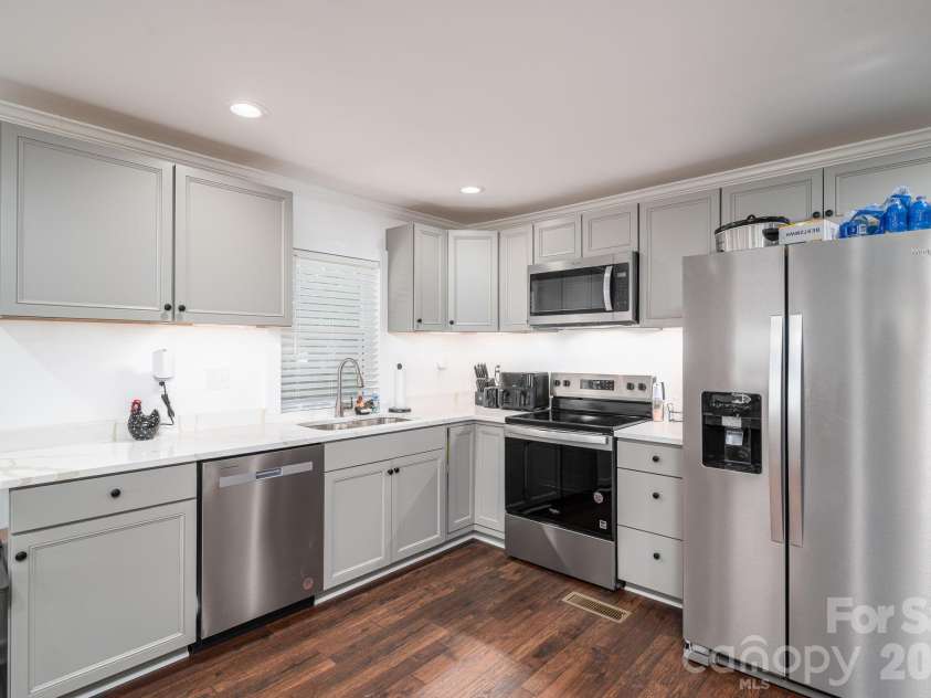 304 Margie Street, Belmont, NC 28012.  MLS# CAR4366449, YatesRealty ID 22986. 