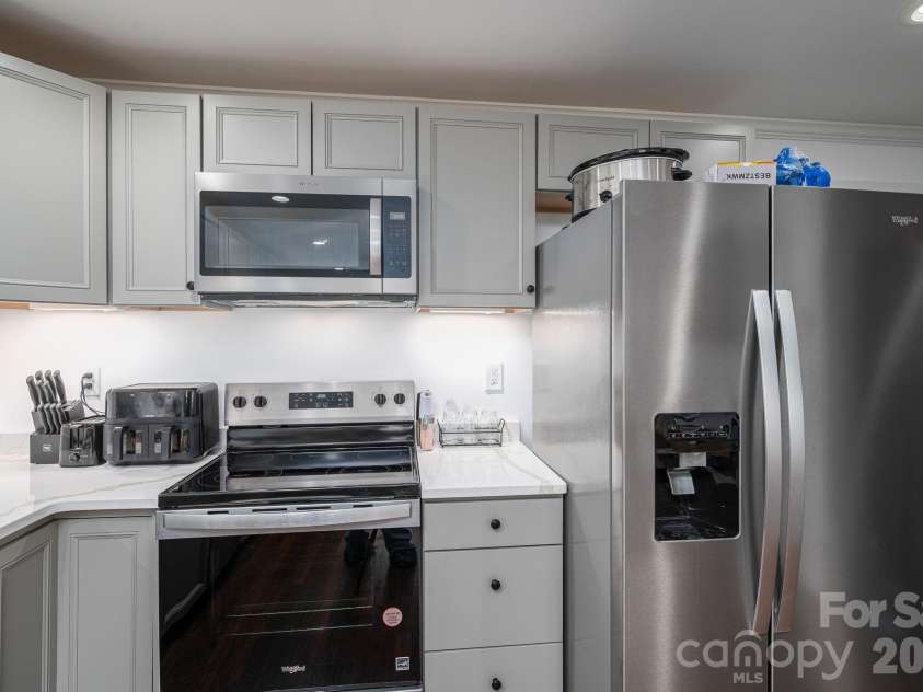 304 Margie Street, Belmont, NC 28012.  MLS# CAR4366449, YatesRealty ID 22986. 
