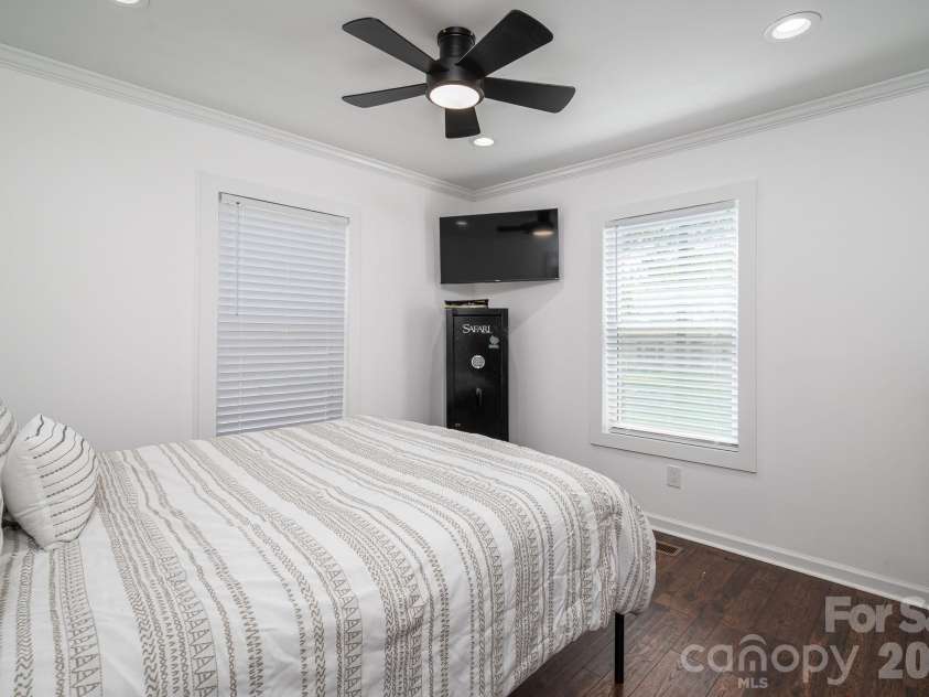 304 Margie Street, Belmont, NC 28012.  MLS# CAR4366449, YatesRealty ID 22986. 