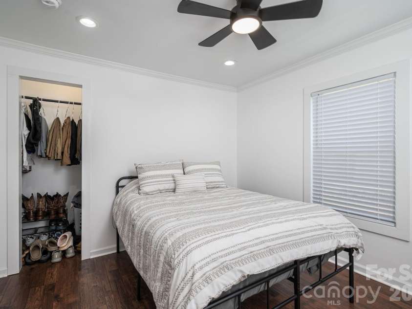 304 Margie Street, Belmont, NC 28012.  MLS# CAR4366449, YatesRealty ID 22986. 