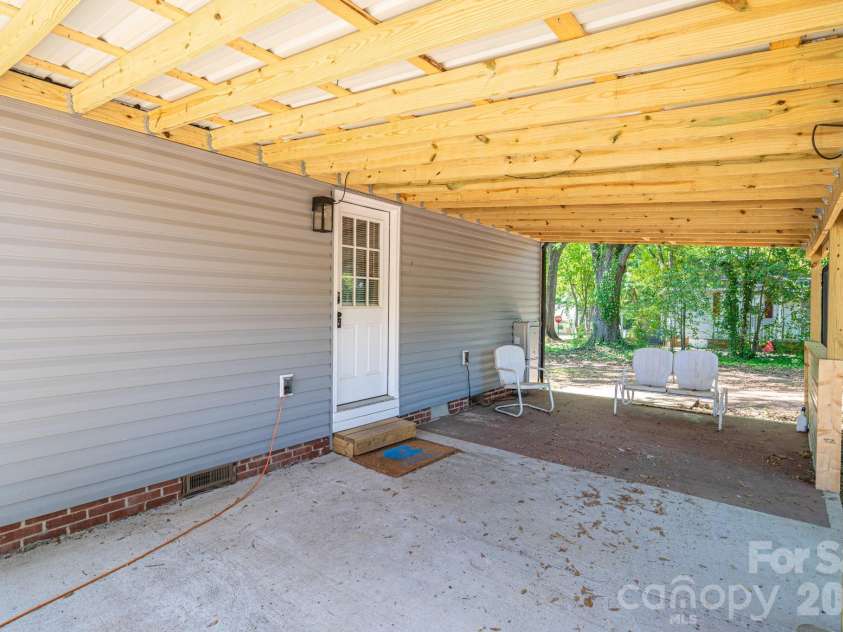 304 Margie Street, Belmont, NC 28012.  MLS# CAR4366449, YatesRealty ID 22986. 