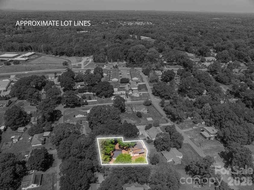 304 Margie Street, Belmont, NC 28012.  MLS# CAR4366449, YatesRealty ID 22986. 