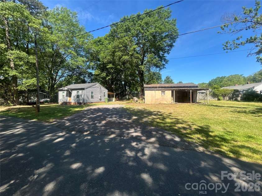 304 Margie Street, Belmont, NC 28012.  MLS# CAR4366449, YatesRealty ID 22986. 