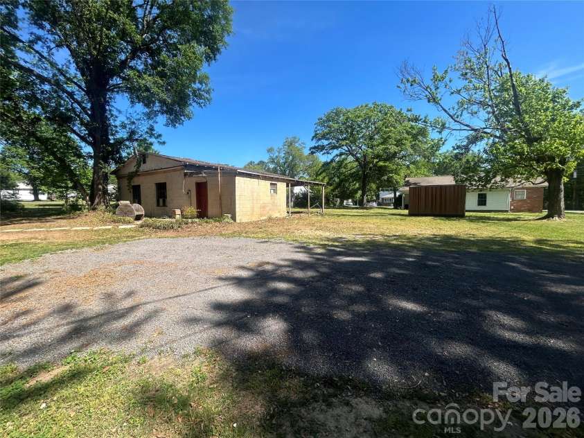 304 Margie Street, Belmont, NC 28012.  MLS# CAR4366449, YatesRealty ID 22986. 