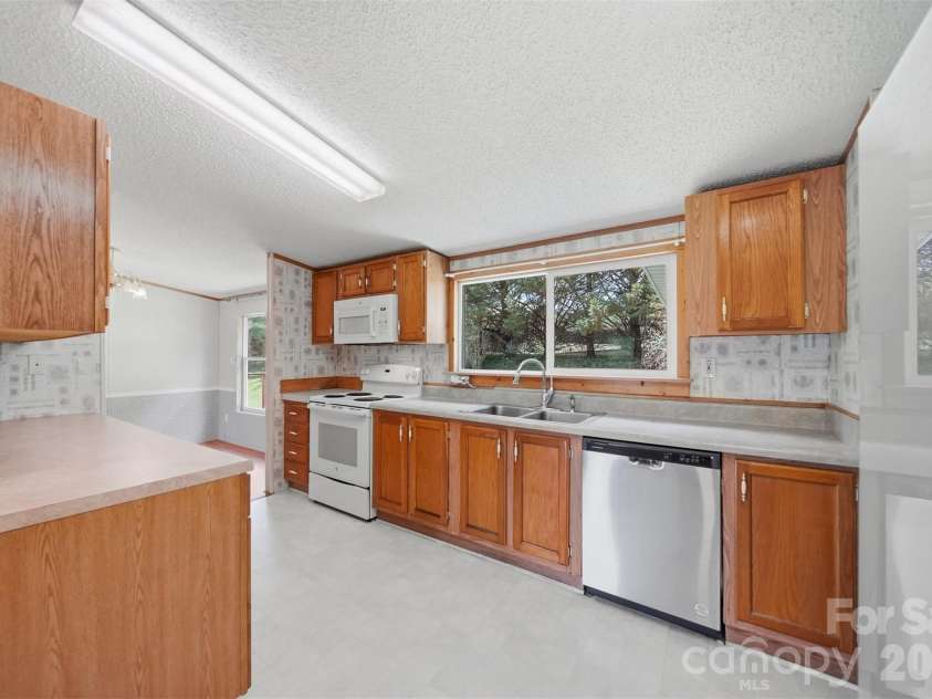 1488 Watermill Road, Morganton, NC 28655.  MLS# CAR4379611, YatesRealty ID 22988. 