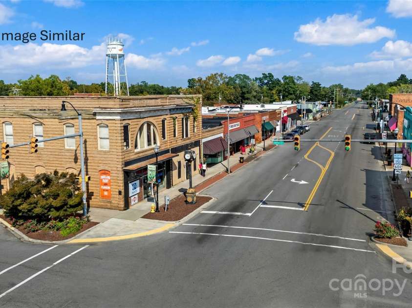 475 Yellow Belle Drive, Pageland, SC 29728.  MLS# CAR4269276, YatesRealty ID 22988. 