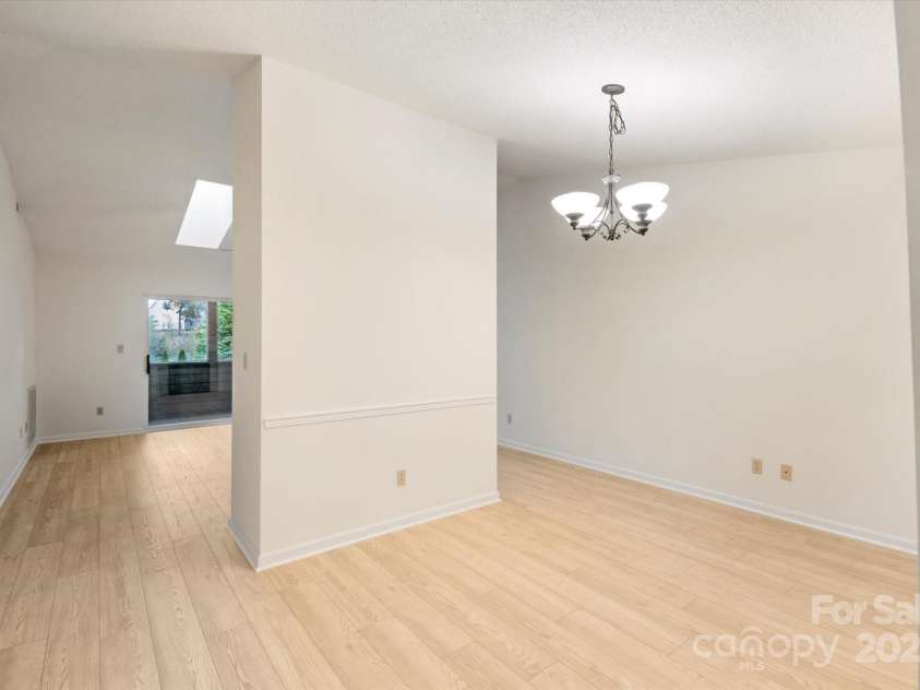 102 Fox Den Court, Hendersonville, NC 28792.  MLS# CAR4316713, YatesRealty ID 22989. 