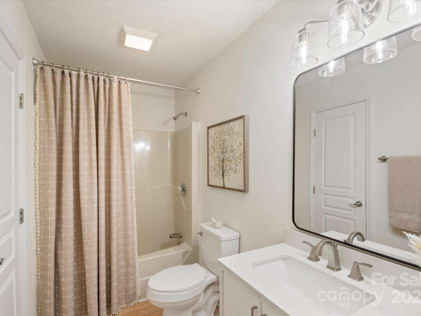 102 Fox Den Court, Hendersonville, NC 28792.  MLS# CAR4316713, YatesRealty ID 22989. 