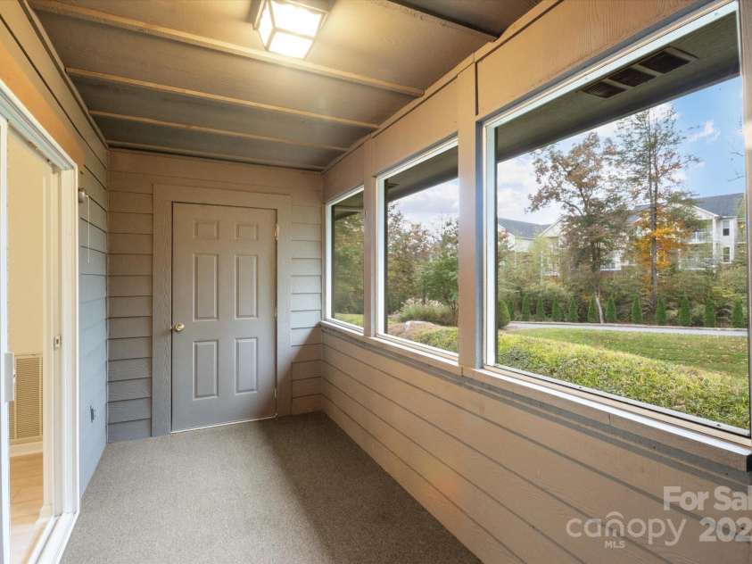 102 Fox Den Court, Hendersonville, NC 28792.  MLS# CAR4316713, YatesRealty ID 22989. 