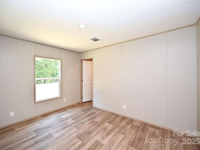1213 Renno Road, Clinton, SC 29235.  MLS# CAR4257962, YatesRealty ID 2299. 