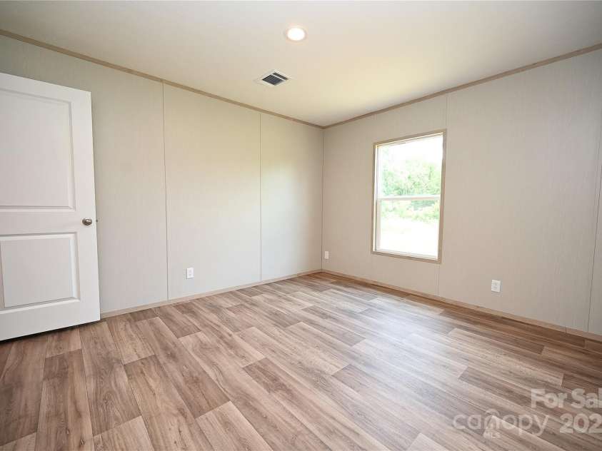 1213 Renno Road, Clinton, SC 29235.  MLS# CAR4257962, YatesRealty ID 2299. 