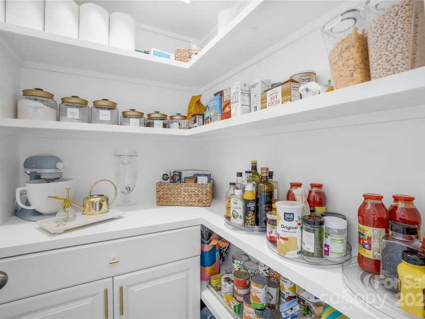 12632 Dunloe Wood Drive, Huntersville, NC 28078.  MLS# CAR4331517, YatesRealty ID 2299. 